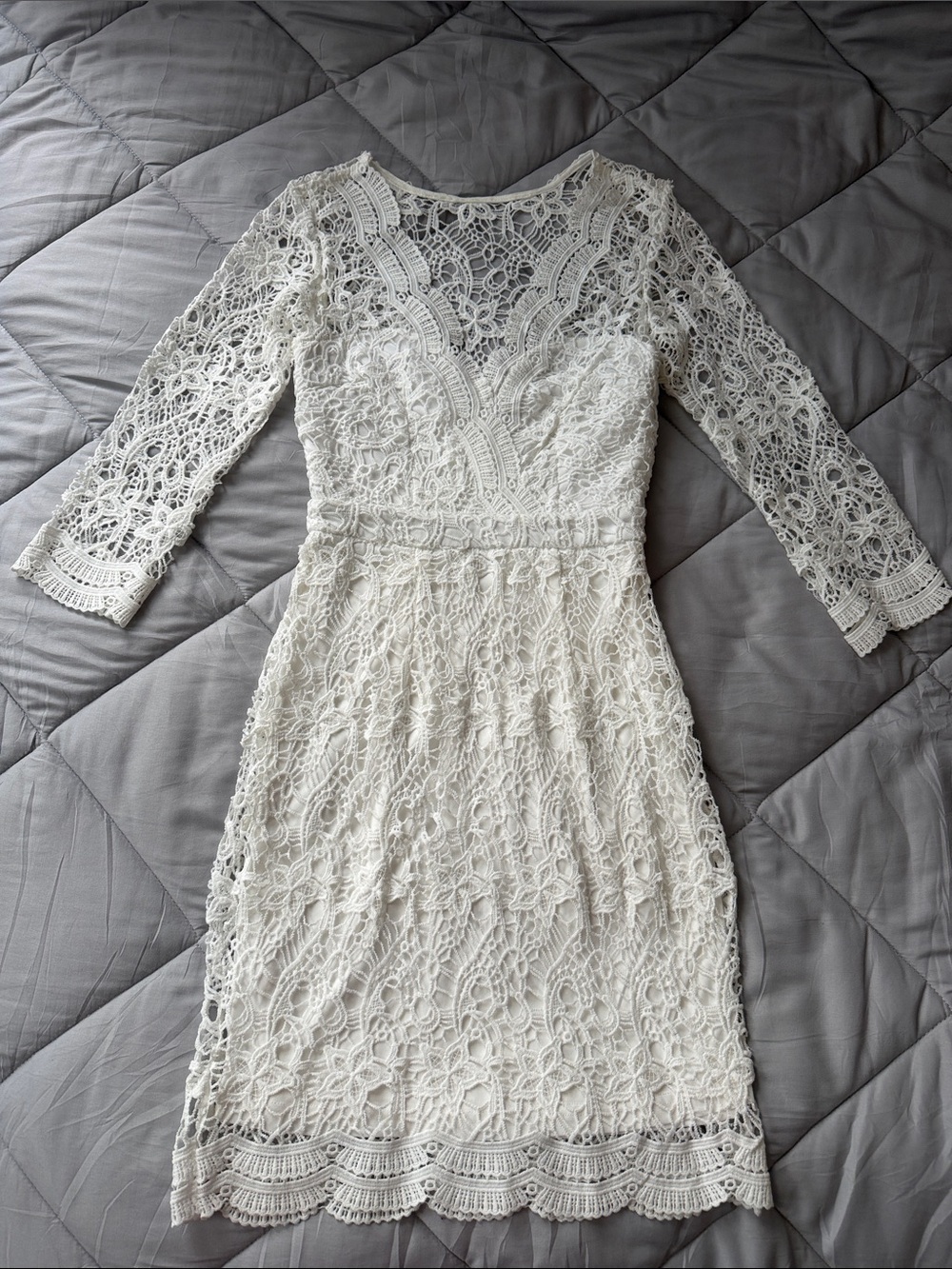 Lulu's off white Lace Long-Sleeve Midi Dress